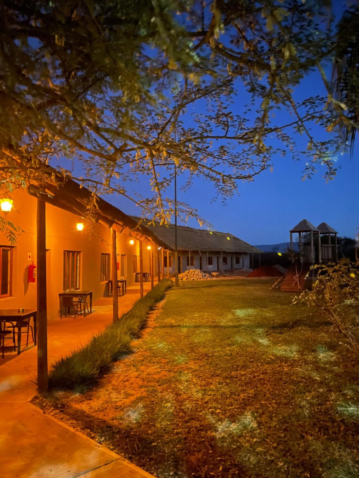 Iphofolo Lodge & Tented Camp Vivo Екстериор снимка