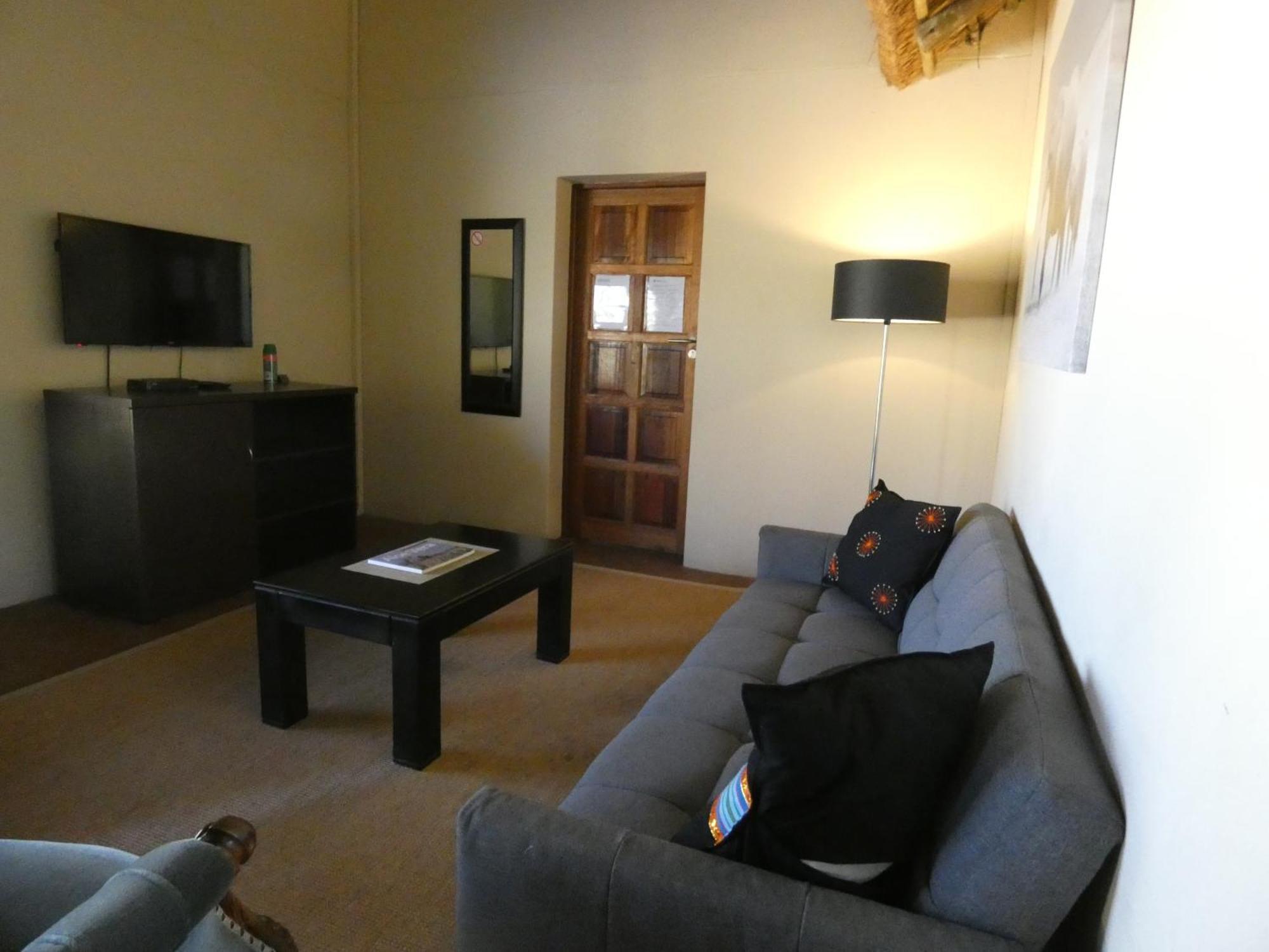 Iphofolo Lodge & Tented Camp Vivo Екстериор снимка